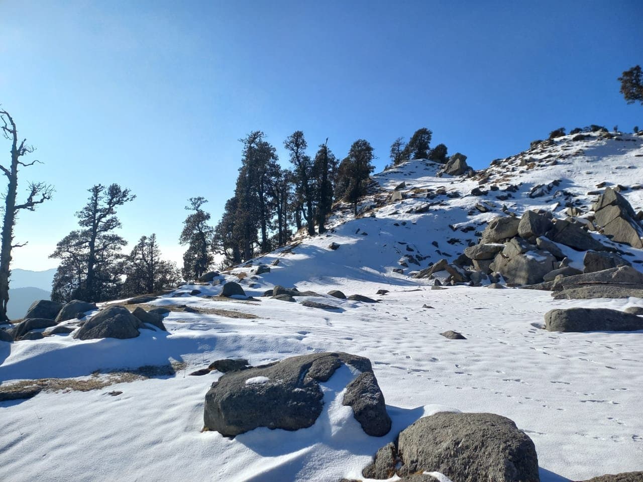 Snowline Laka Trek