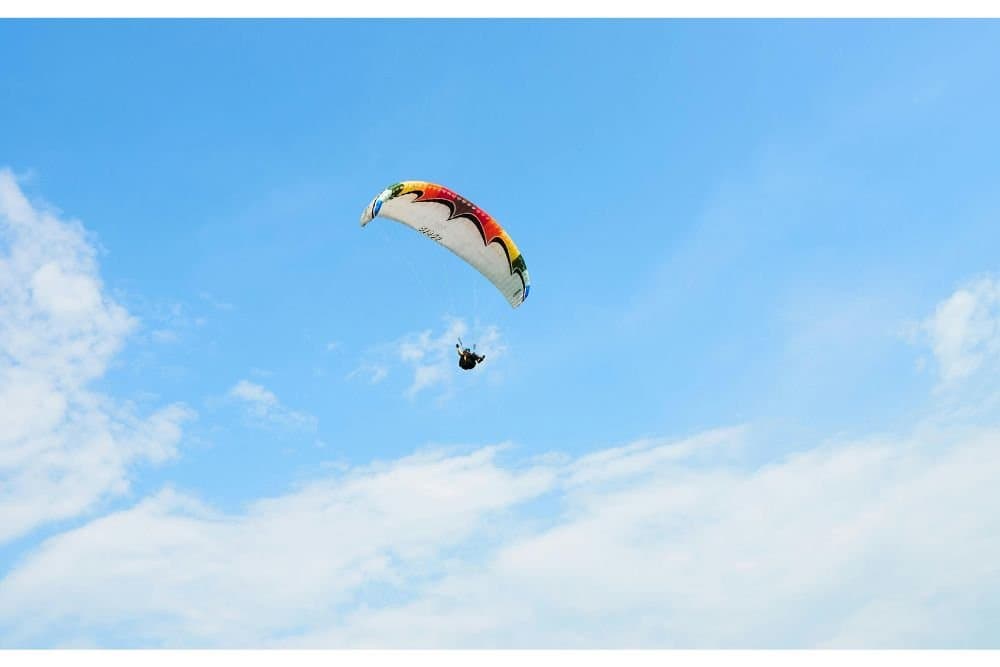 Paragliding in Bir Billing