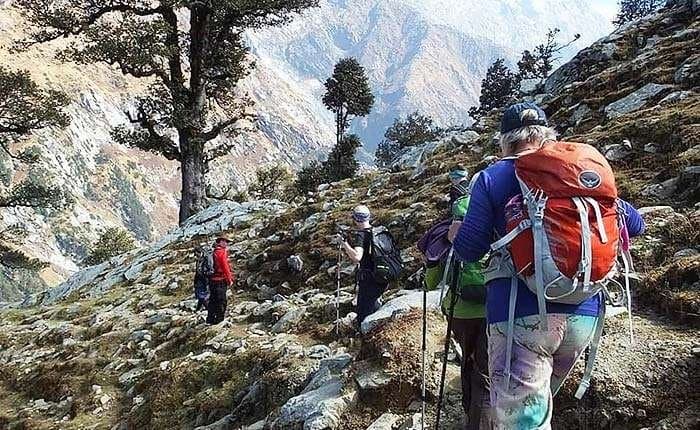 Chamba Valley Trek via Indrahar Pass – Complete Guide 2026