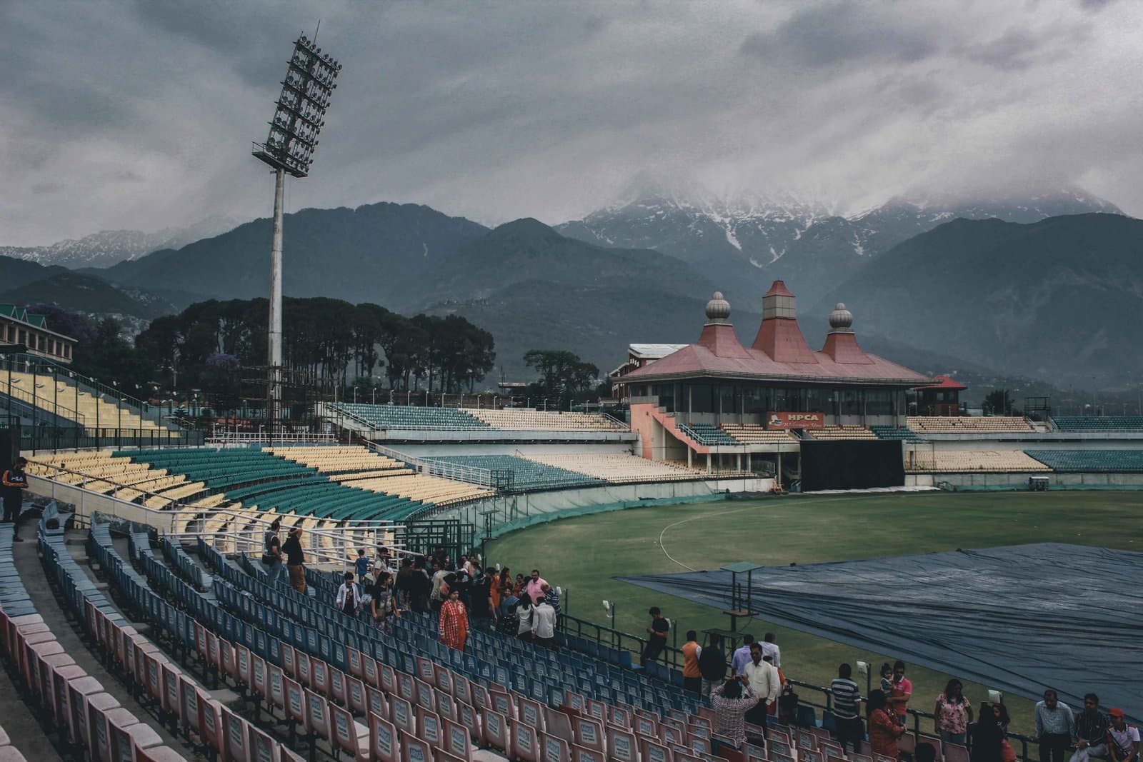 7 Reasons to Experience the Dharamshala Snowfall Trek: A Winter Wonderland Adventure