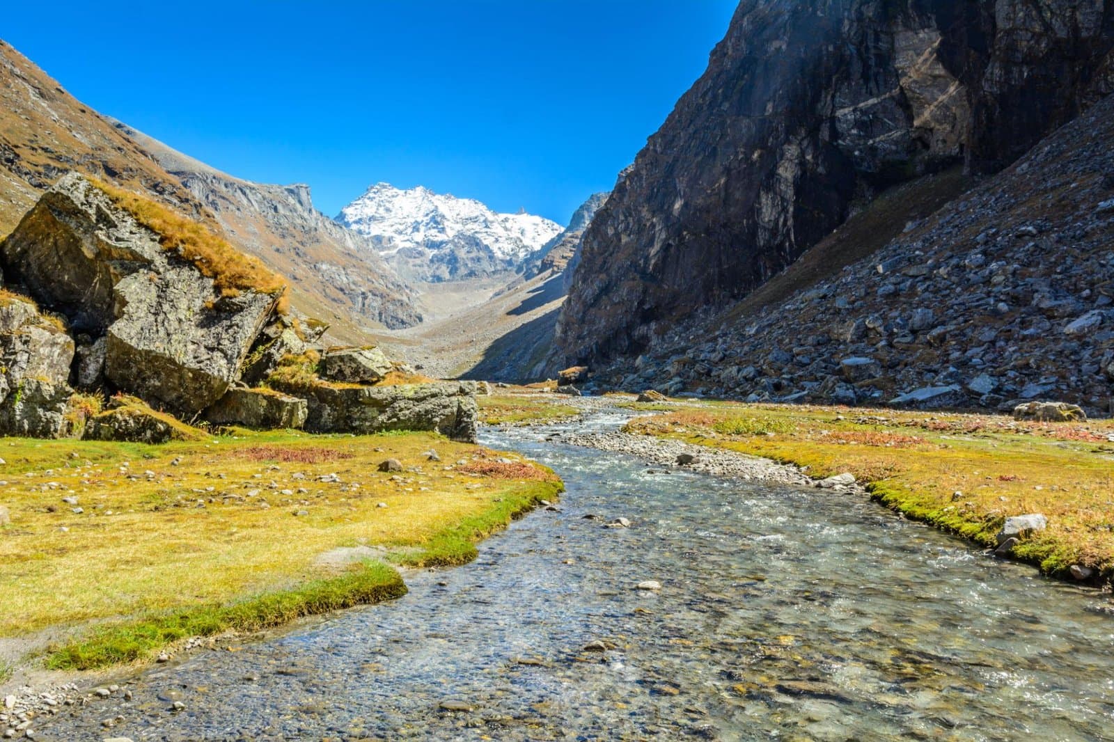Hampta Pass Trek 2026 – Complete Guide, Cost, Itinerary & Best Time