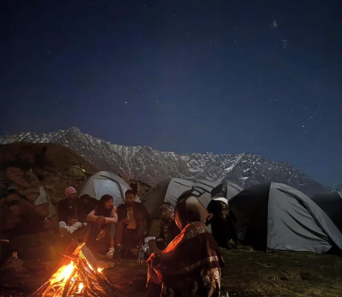 triund trek bonfires
