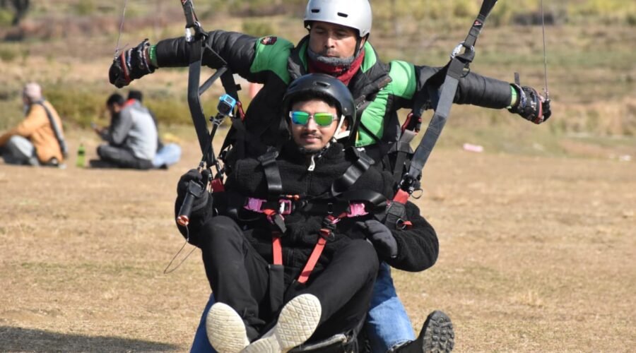 Paragliding in Bir Billing