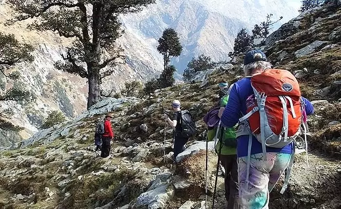 Chamba Valley Trek via Indrahar Pass