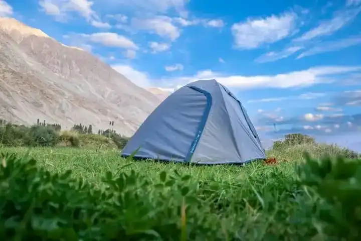 Tirthan Valley Camping – Adventure, Nature & Peace in the Himalayas